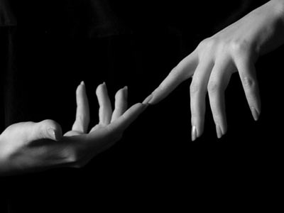 Мы должны поцеловать друг дружку, - сказала девушка, - именно так я стала Смертью